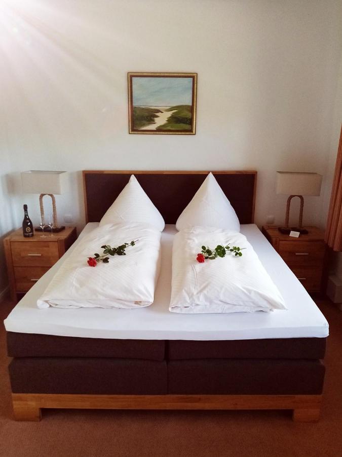 Inselhotel Kapitaen Tadsen / Amrum Nebel Dış mekan fotoğraf